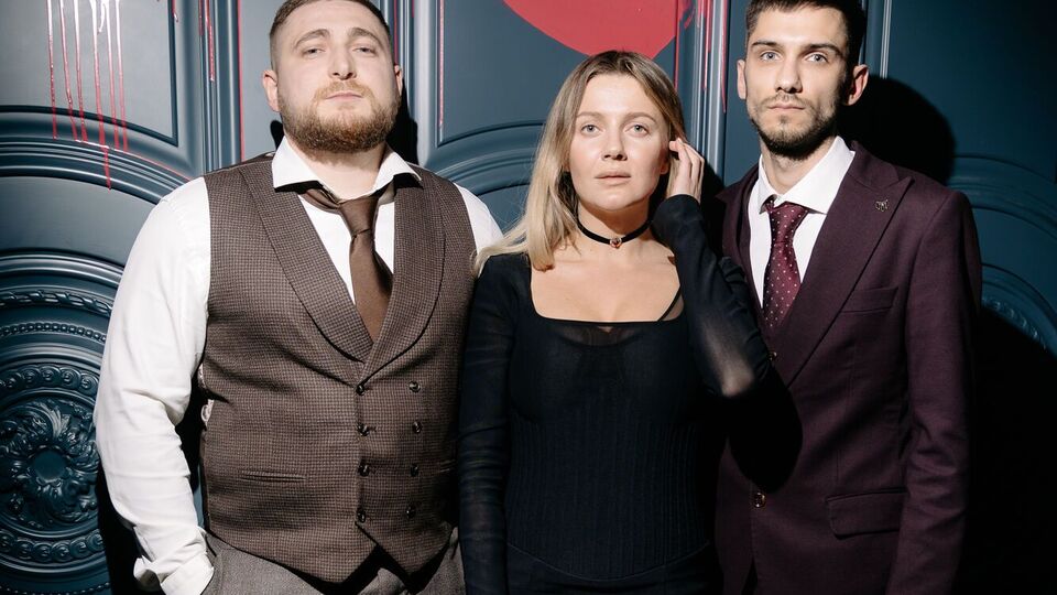 Песня "Дотикам" в исполнении Kola и группы Bulvar Lu – это история о двух влюбленных