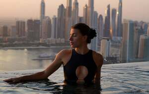 Бех-Романчук: Восход солнца в бассейне на 50-м этаже