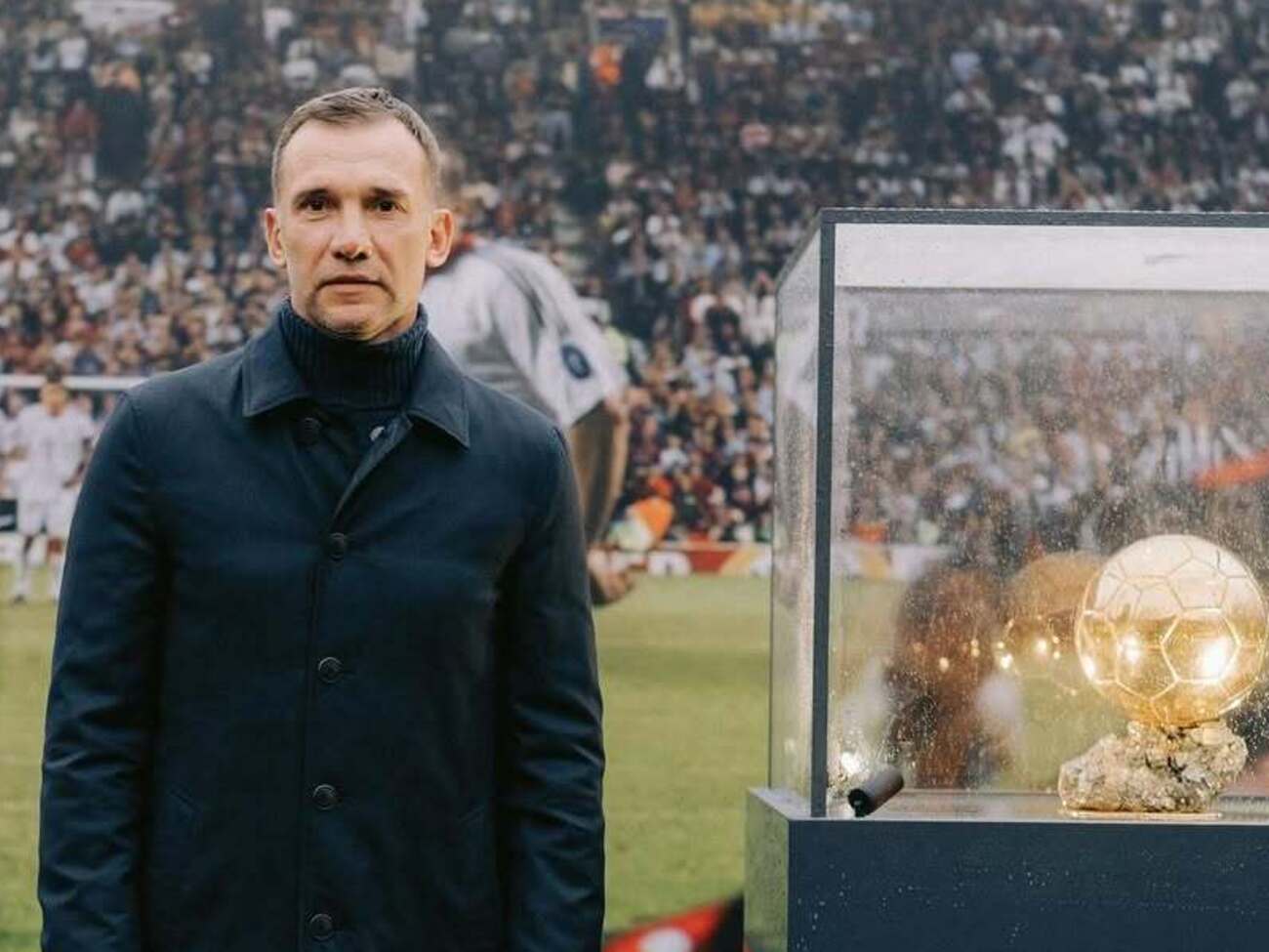 Шевченко привіз в Україну "Золотий м'яч", який здобув 20 років тому