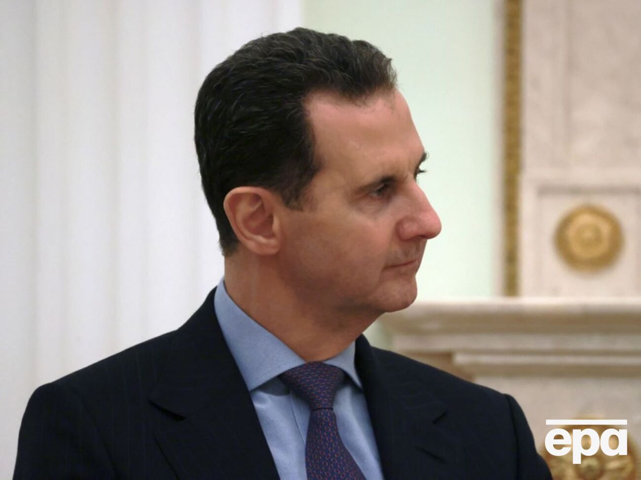 Перед тем, как бежать, Асад приказал сирийским военным "держаться", рассказали источники издания