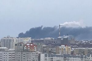 Унаслідок атаки на один із найбільших терміналів нафтопродуктів у передмісті Орла виникла велика пожежа