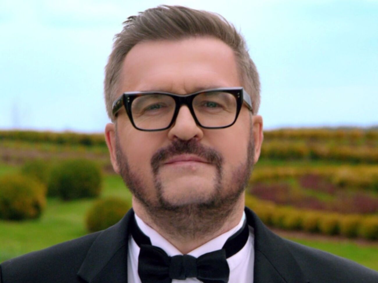 Пономарев родился в 1973 году