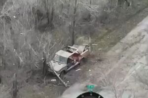 Старый "Жигуль" и гольф-кар, которыми оккупанты решили штурмовать, уничтожили силы обороны Украины