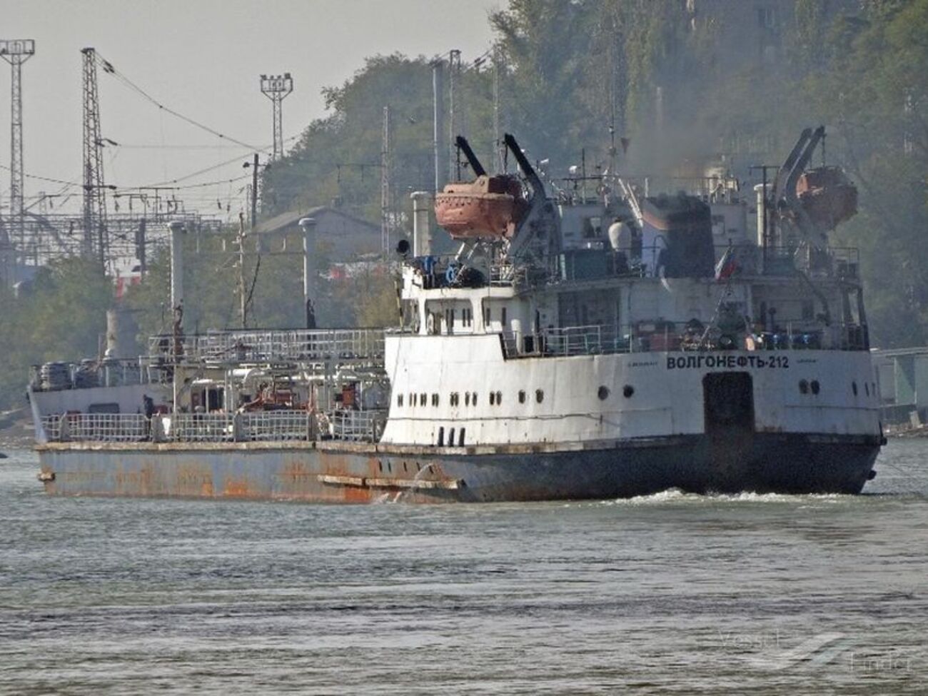 Два танкера РФ пострадали из-за шторма