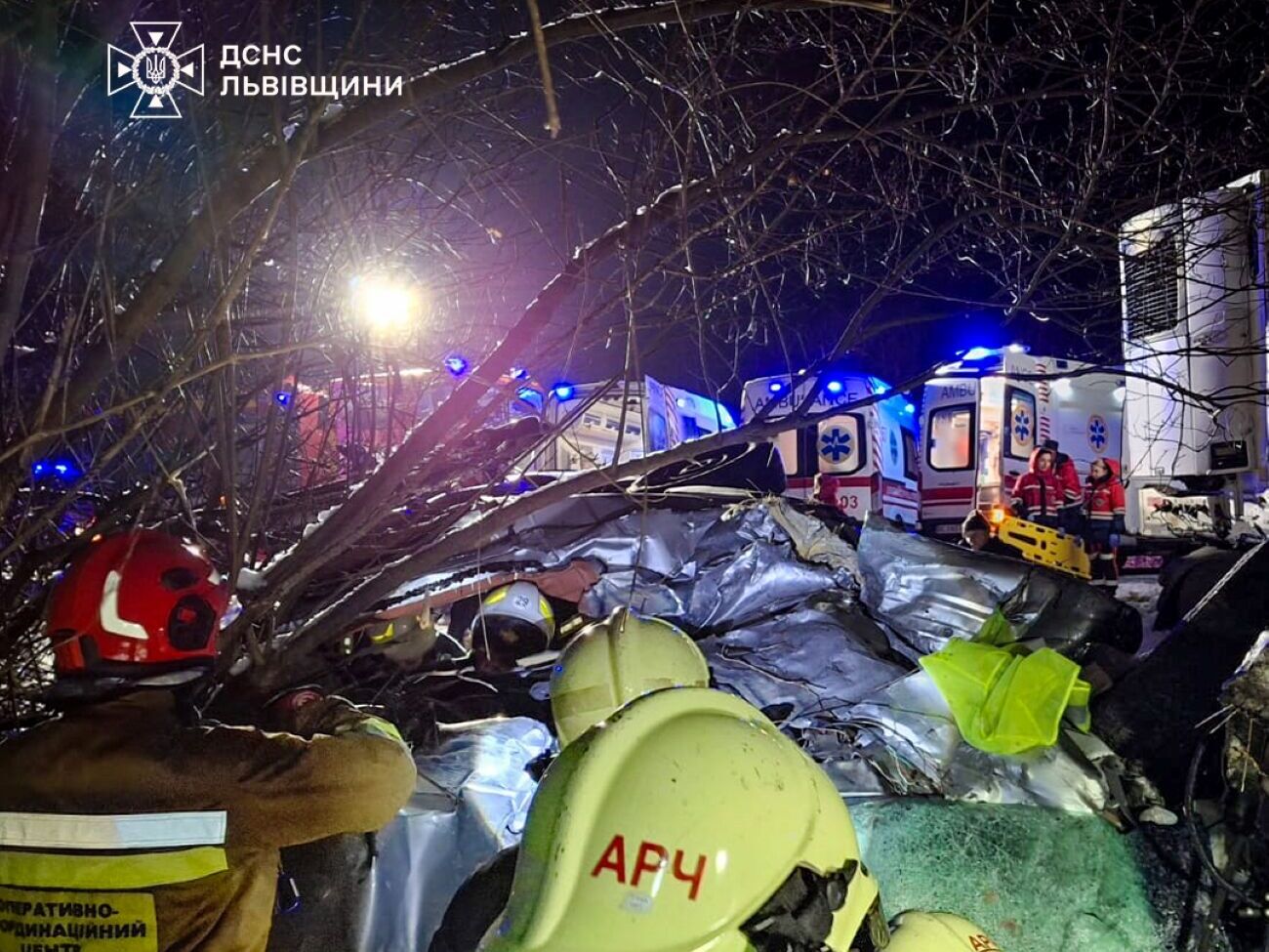 Семь человек погибли, трех пострадавших госпитализировали
