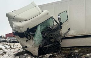 24-летнего жителя Львовского района, который управлял BMW, и его 31-летнего пассажира задержали