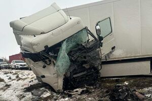 24-летнего жителя Львовского района, который управлял BMW, и его 31-летнего пассажира задержали