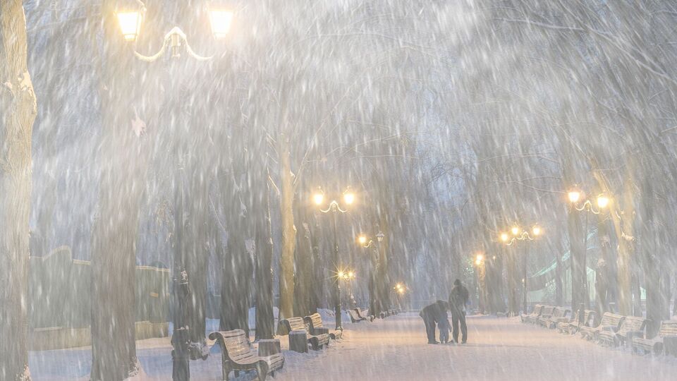 Синоптик предупредила о порывистом ветре и снеге