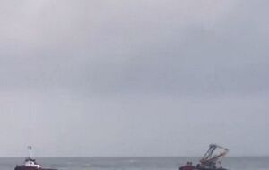 Плавучий кран пытались отбуксировать