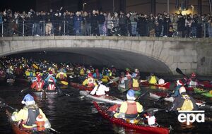 Парад каяків є місцевою пам'яткою