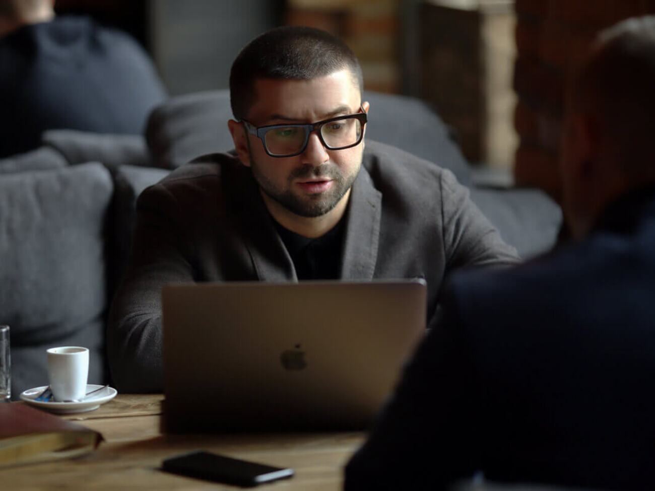 Адвокат Ярослав Гришин назвал работу АОЗ независимой и добродетельной