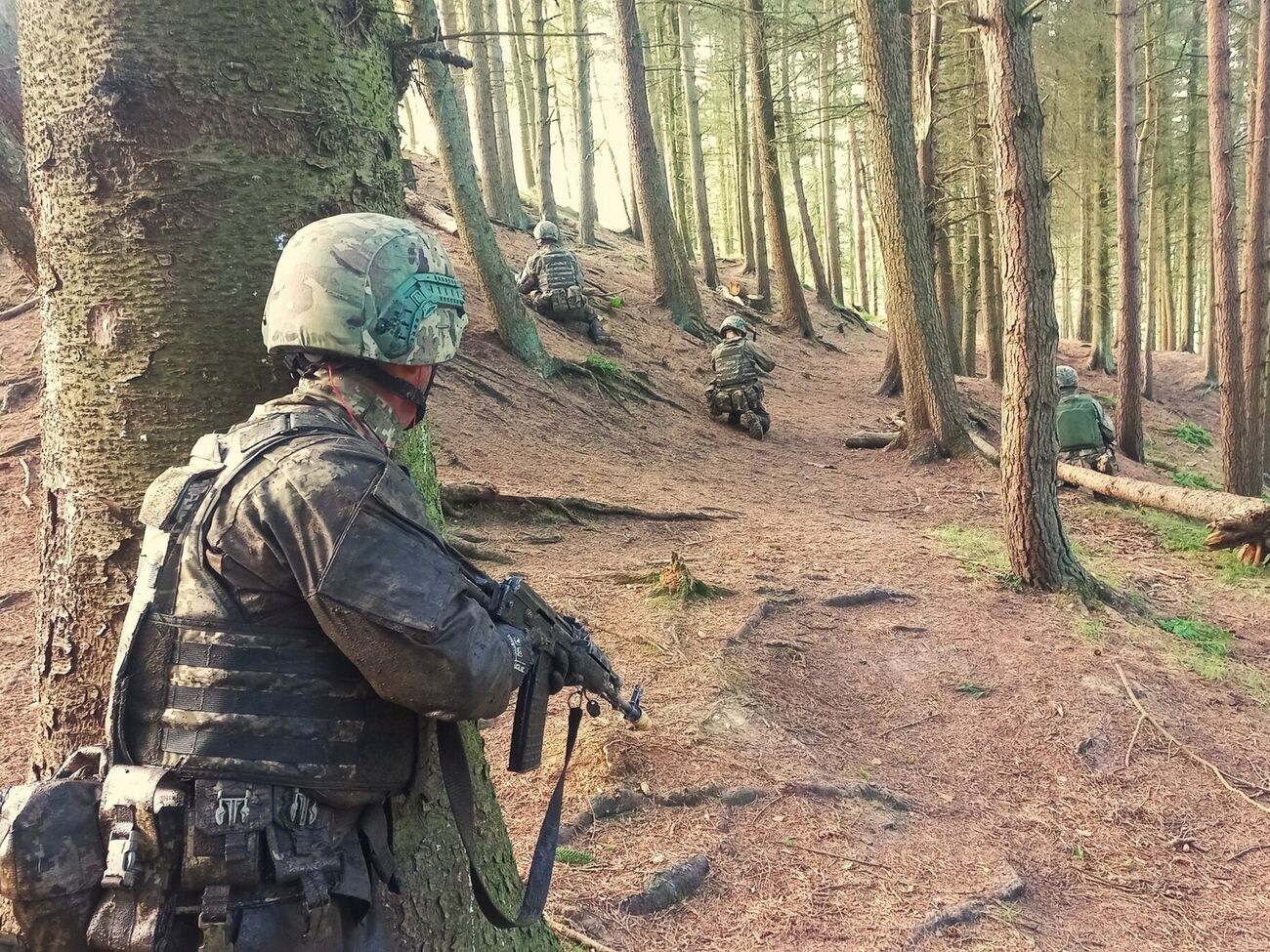 По словам Бажана, за прошедшие сутки потерь среди гражданского населения и повреждений гражданской инфраструктуры обнаружено не было