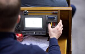 Парламент отправил законопроект о множественном гражданстве на экспертизу Конституционного Суда