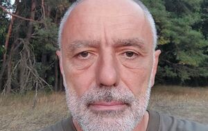 Чому частина народу, яка воює, повинна забезпечувати фантазії тих, хто не воює?