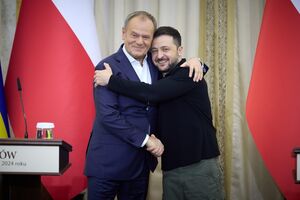 Туск: Україна може розраховувати на нашу дипломатію, ми зробимо все можливе, щоб перспектива членства України в НАТО була щораз ближчою