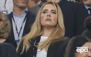 Представители Адель пока что ситуацию не комментировали