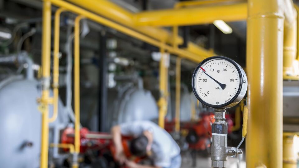 Підвищення тарифів на газ може негативно вплинути на промисловість, вважає експерт