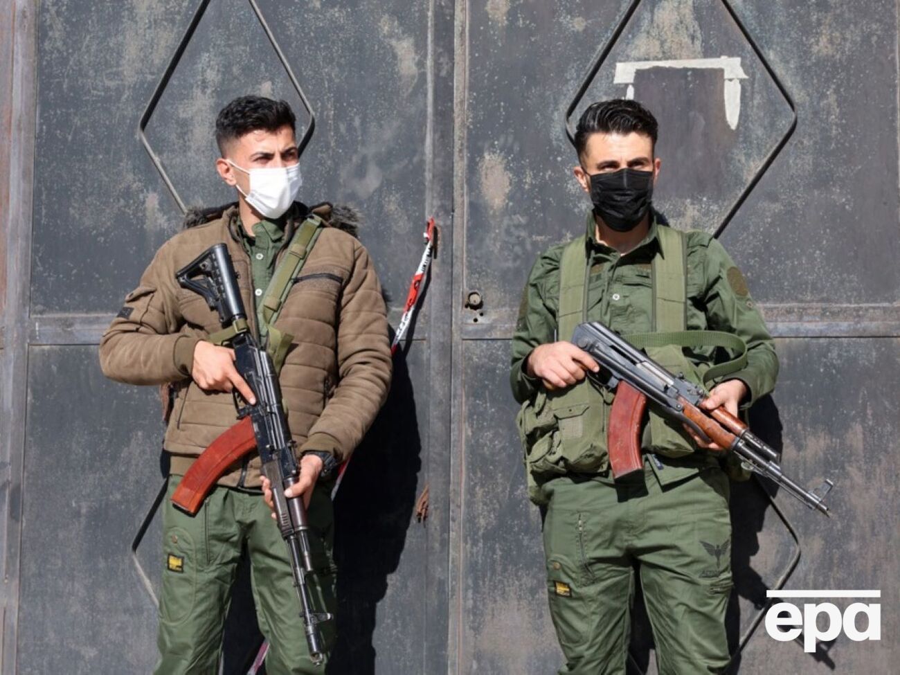 Украинский президент отрицает информацию о военной помощи Киева повстанцам в Сирии