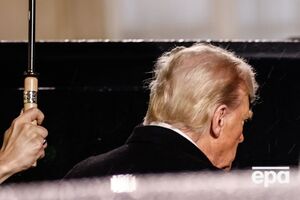Обычно на публике Трамп появляется с характерной укладкой волос