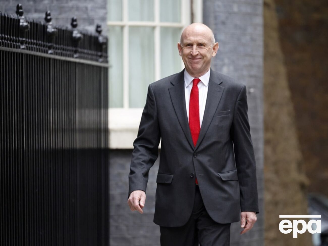 В ходе прошлой встречи Хили и Умерова основным вопросом стали инвестиции в украинскую оборонную промышленность