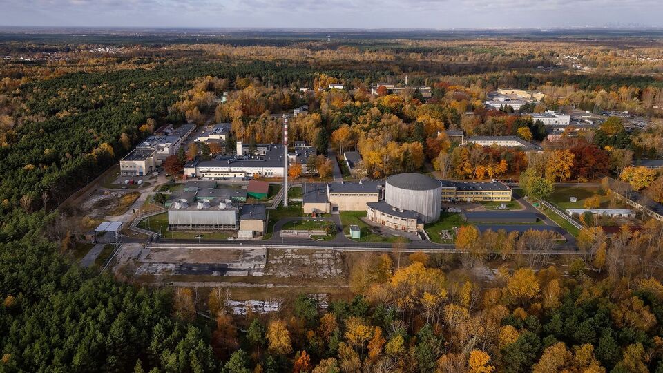 Пожежу спричинив вибух у лабораторії