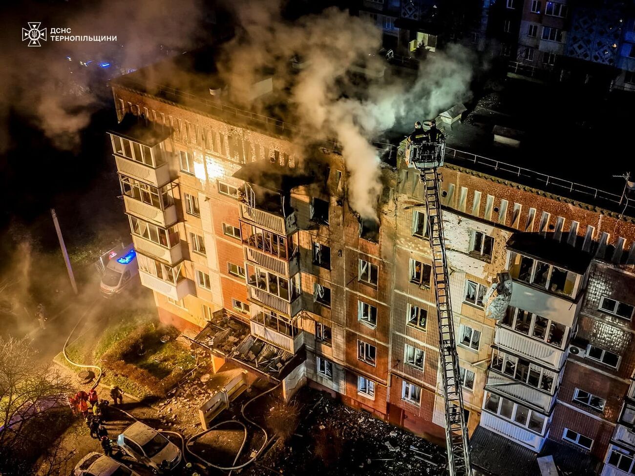 Горели квартиры с третьего по пятый этаж