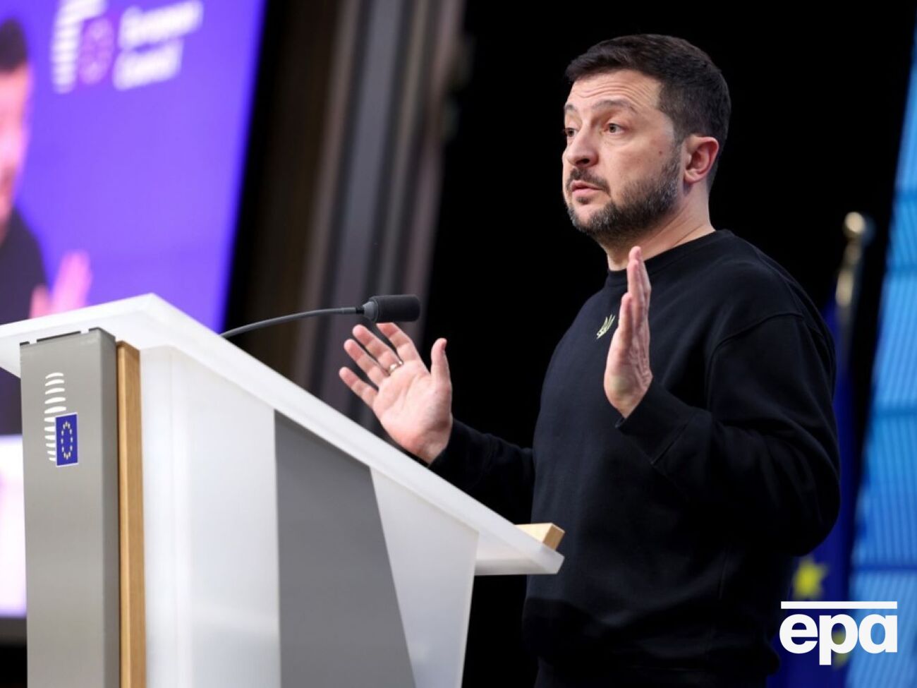 За словами українського президента, війна увійшла у "складний період"