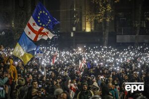 Четвертый день антиправительственного протеста в Грузии завершился новым разгоном и арестами