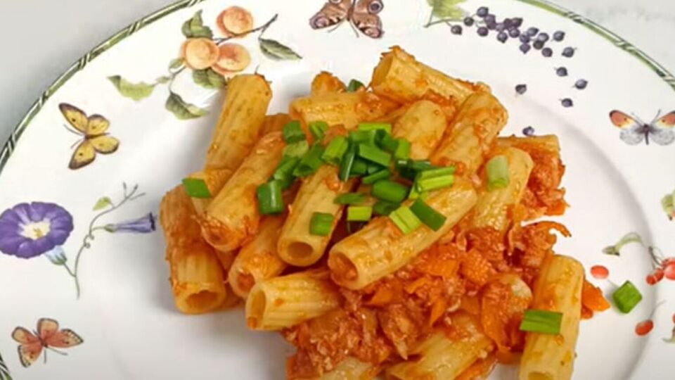 Для подливы понадобится в том числе и томатное пюре