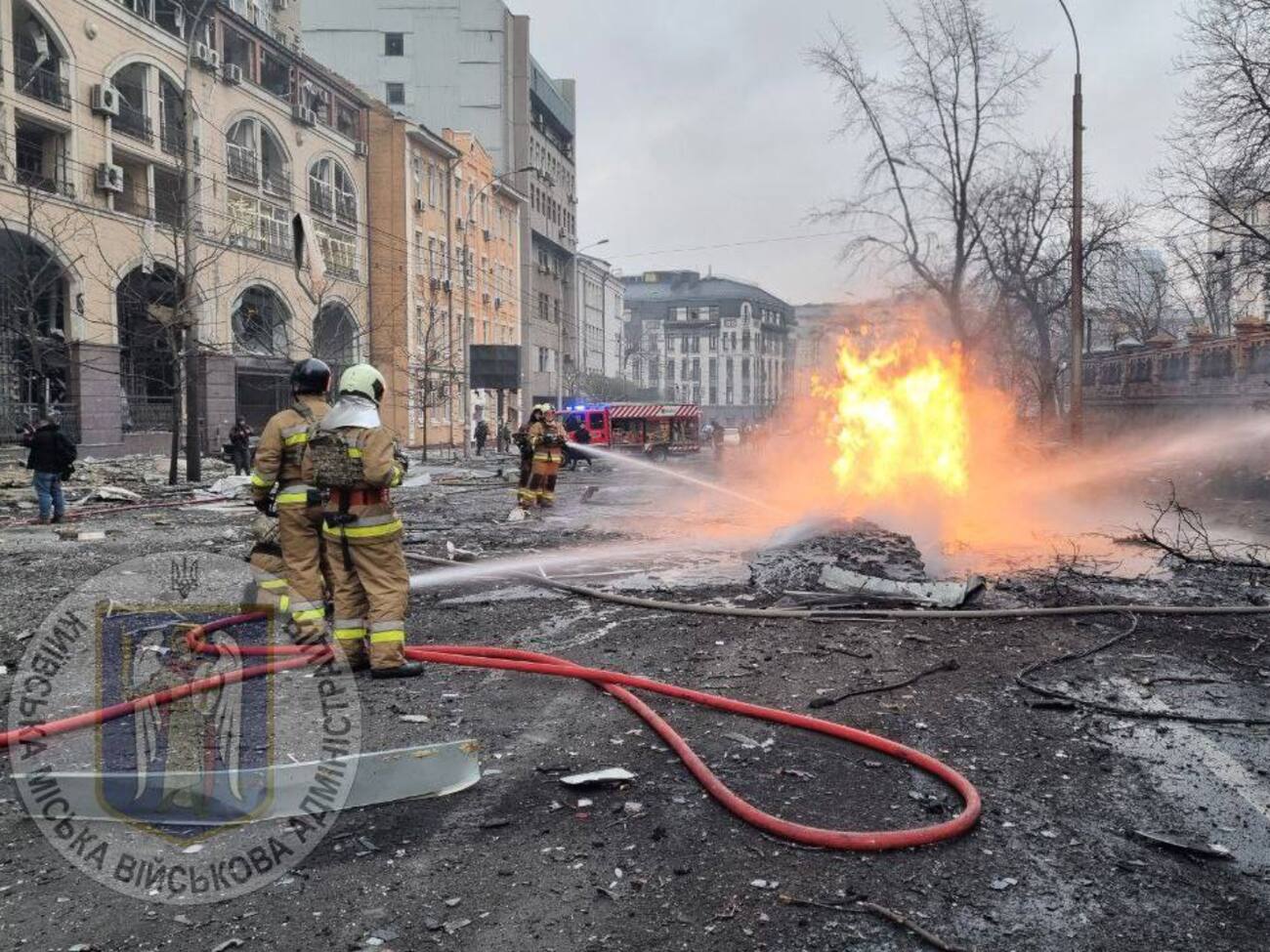 Оккупанты атаковали Киев ракетами