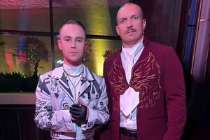 Пивоваров поддерживает Усика своими хитами