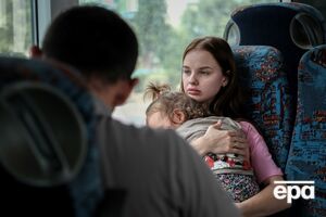 У прифронтових населених пунктах, попри небезпеку, і далі залишаються сім'ї з дітьми
