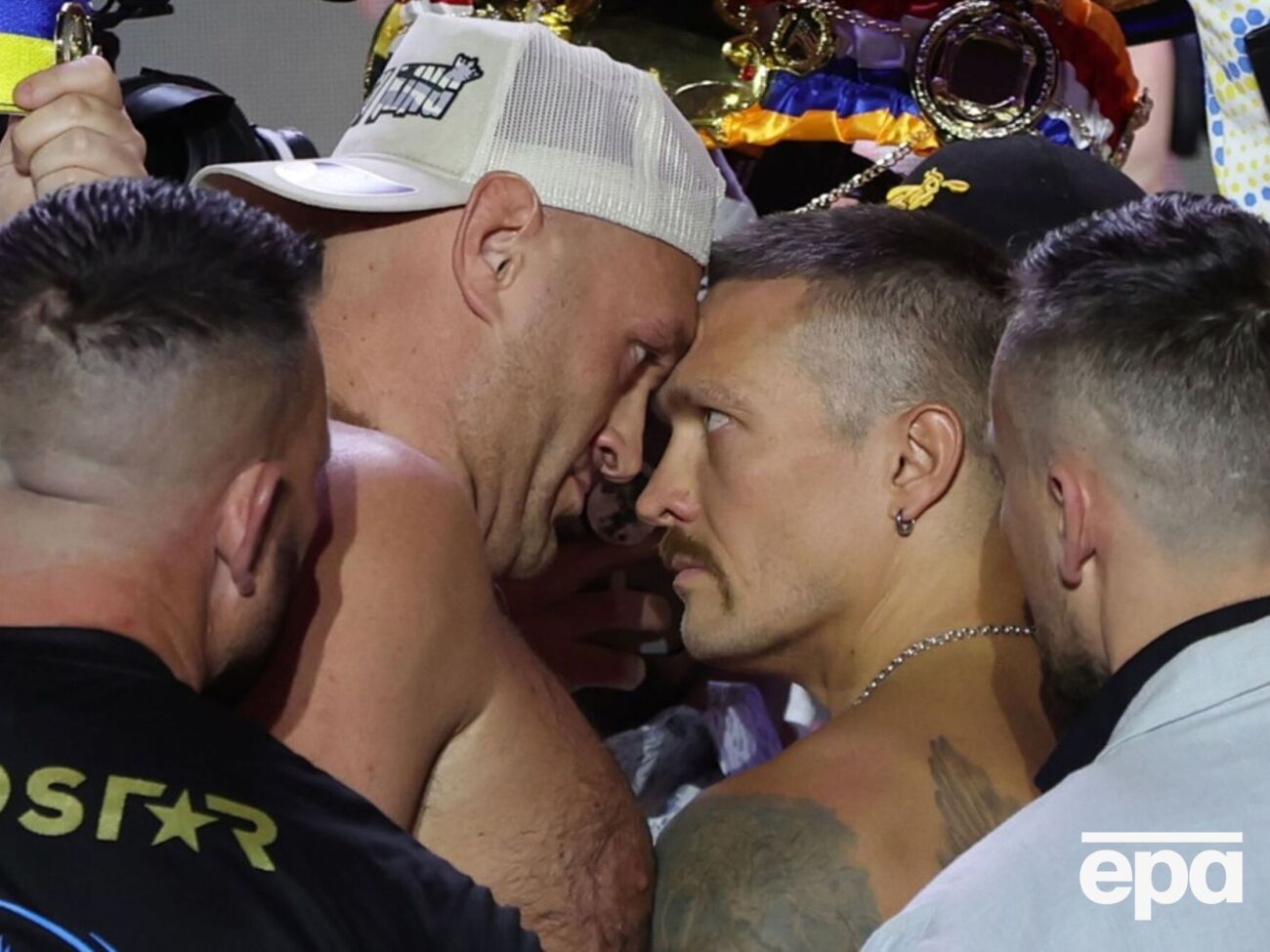 Бой-реванш между Усиком и Фьюри состоится 21 декабря