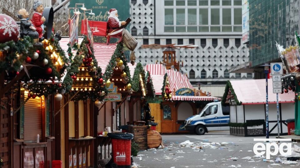 Легковий автомобіль протаранив натовп на ярмарку ввечері 20 грудня
