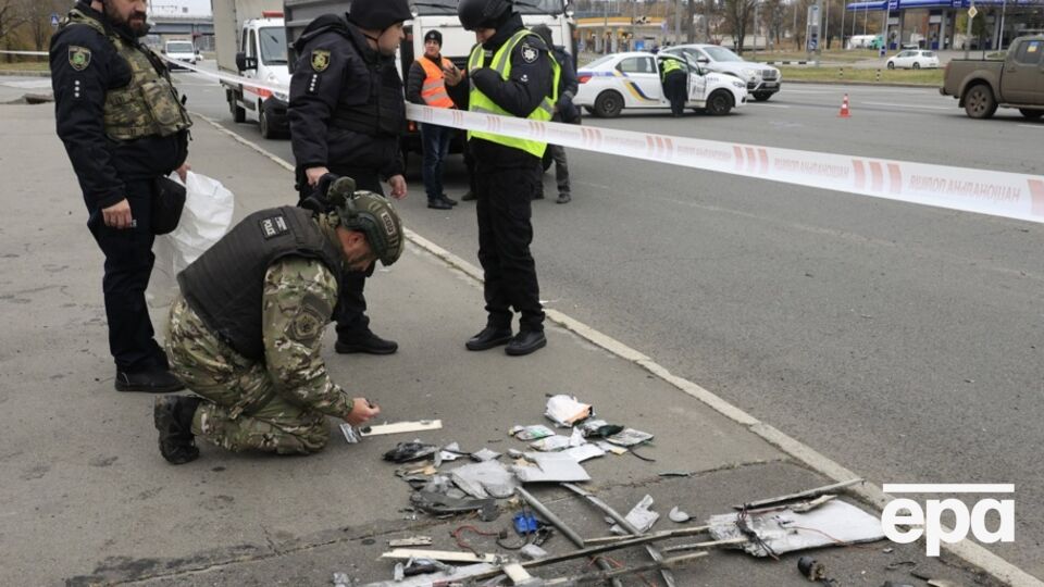 Чоловік ішов вулицею під час атаки країни-агресора РФ