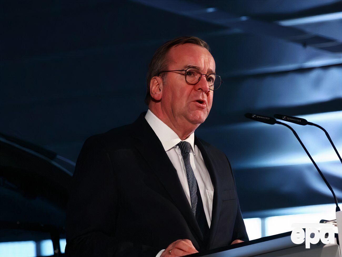 Борис Писториус предупредил о гибридной угрозе России