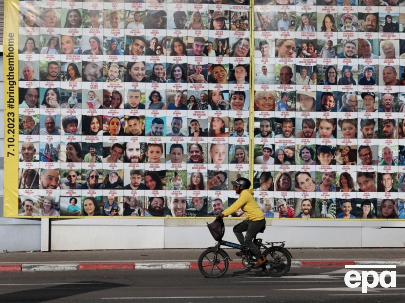 У жовтні 2023 року ХАМАС захопив понад 100 заручників