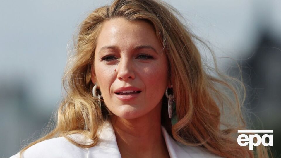 Лайвли утверждает, что Бальдони интересовался ее интимной жизнью