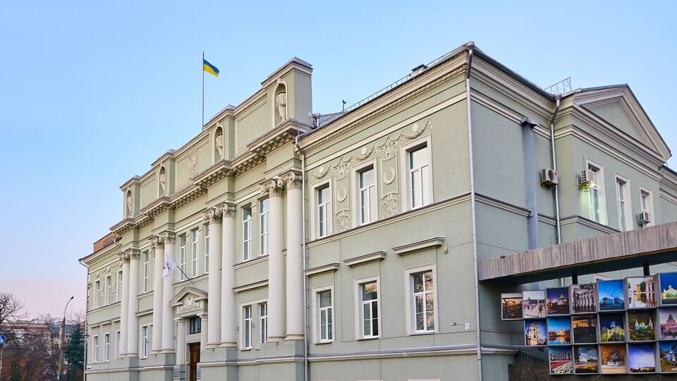 Роботу Чернігівської міської ради заблоковано – екснардеп Черненко