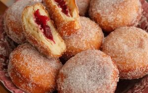 З такої кількості тіста виходить 15 смачних пампухів