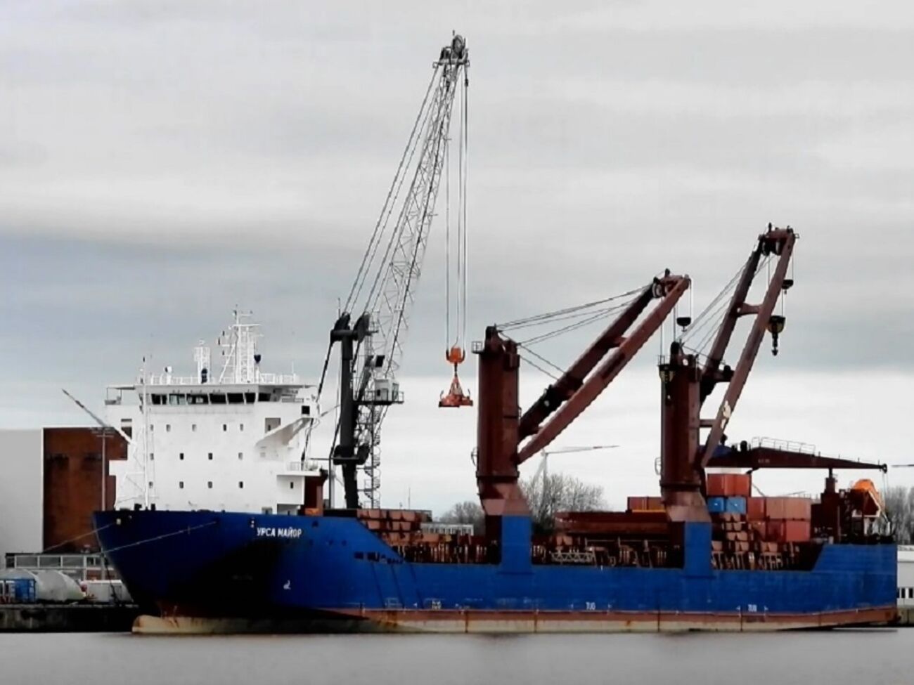 "Урса майор" направлялась во Владивосток