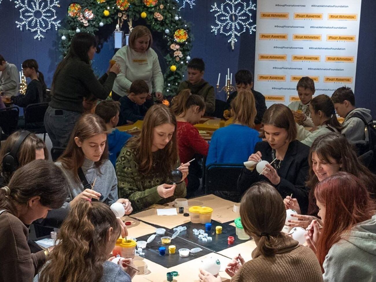 Фонд проводит новогодние акции в течение 24 лет