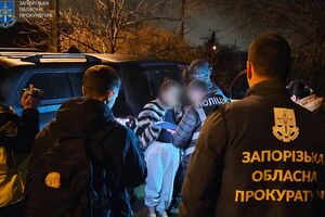 Після розлучення з колишнім чоловіком жінка вирішила заволодіти його статками