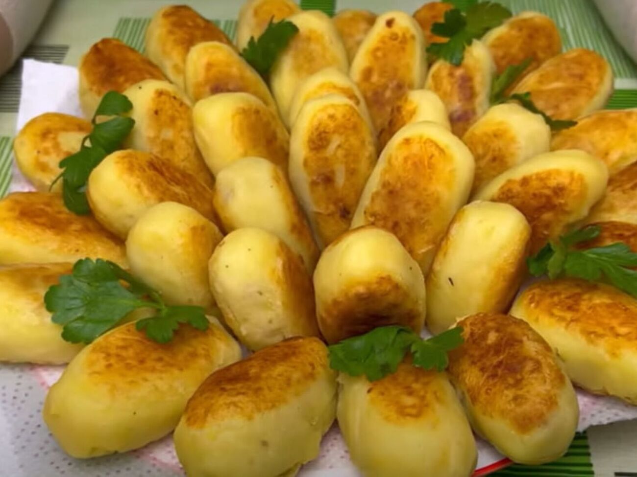 Обсмажте зрази на сковороді до готовності