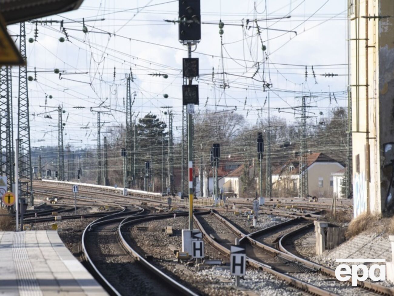 Поезда должны стоять до урегулирования ситуации