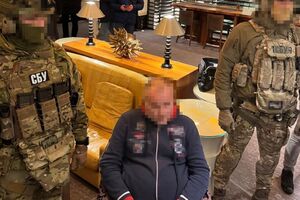 СБУ затримала фігуранта під час передання йому $900 тис. авансу