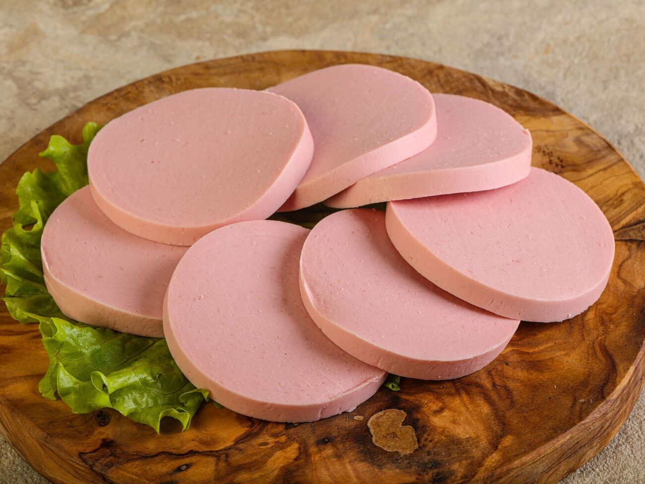 Оказывается, вареную колбасу можно приготовить дома