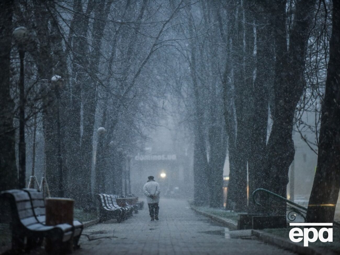 Днем метеорологи обещают снег в некоторых частях страны