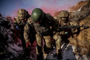 На фронті упродовж доби було понад 200 боїв