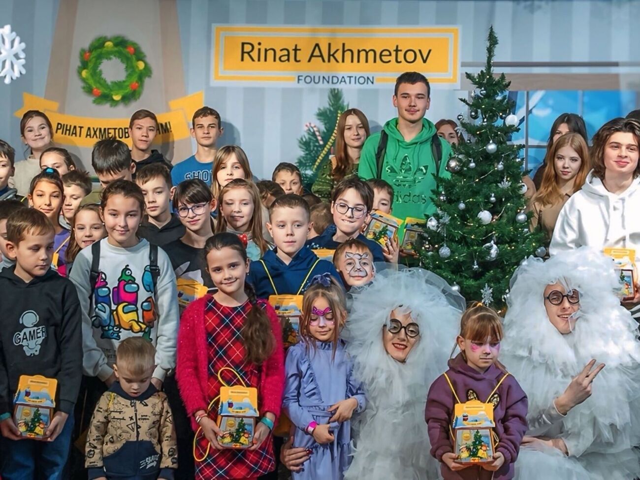 За 24 года более 1,2 млн детей приняли участие в праздничных мероприятиях, организованных Фондом Рината Ахметова